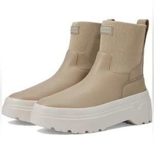 Hunter Explorer Chelsea Flatform Lug Boot Tan Ankle Boots Women’s Size 6 NWOB